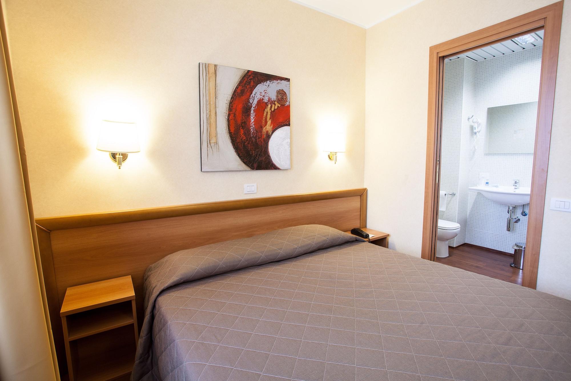 Hotel Esperia Ро Екстериор снимка