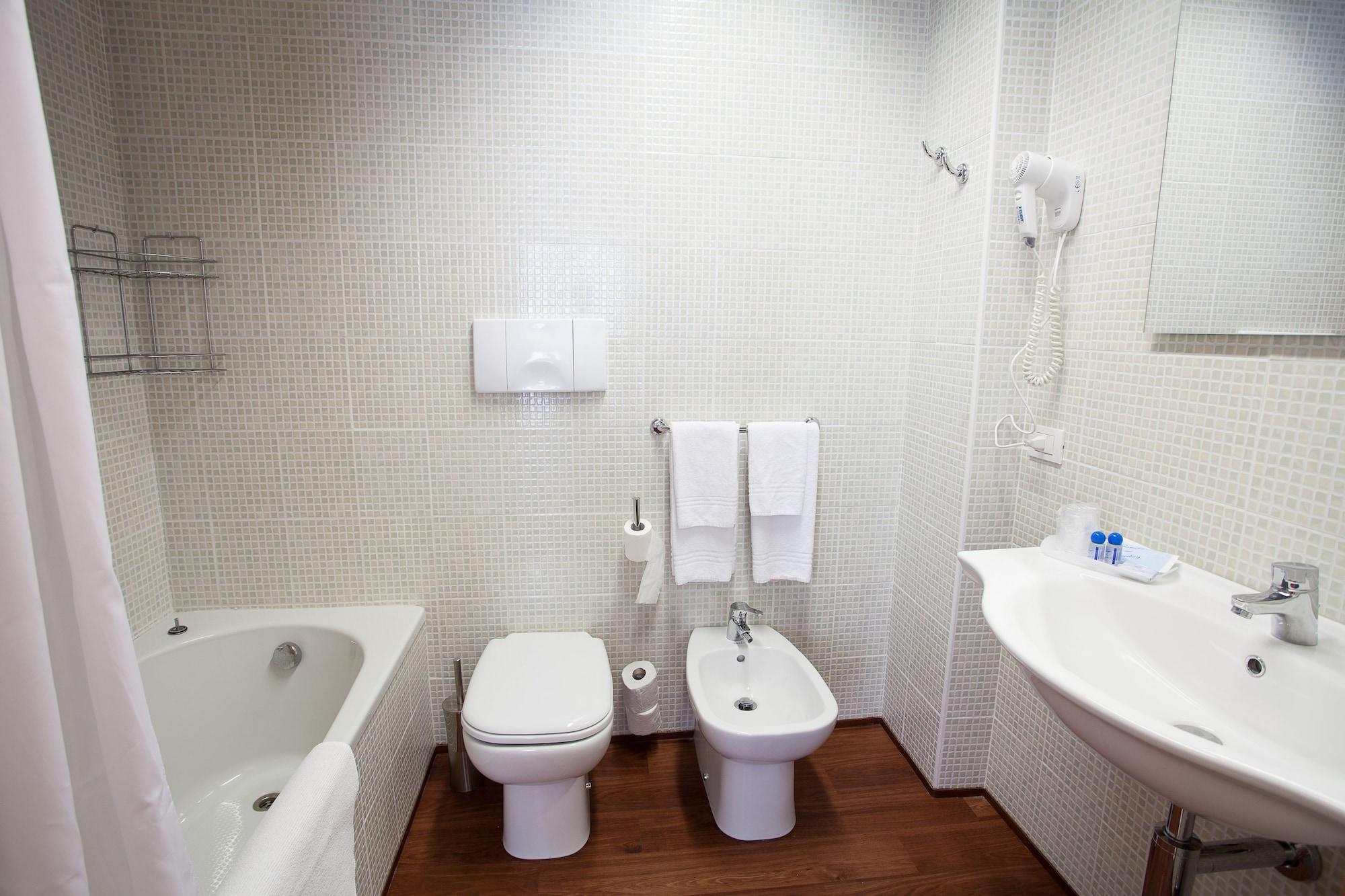 Hotel Esperia Ро Екстериор снимка