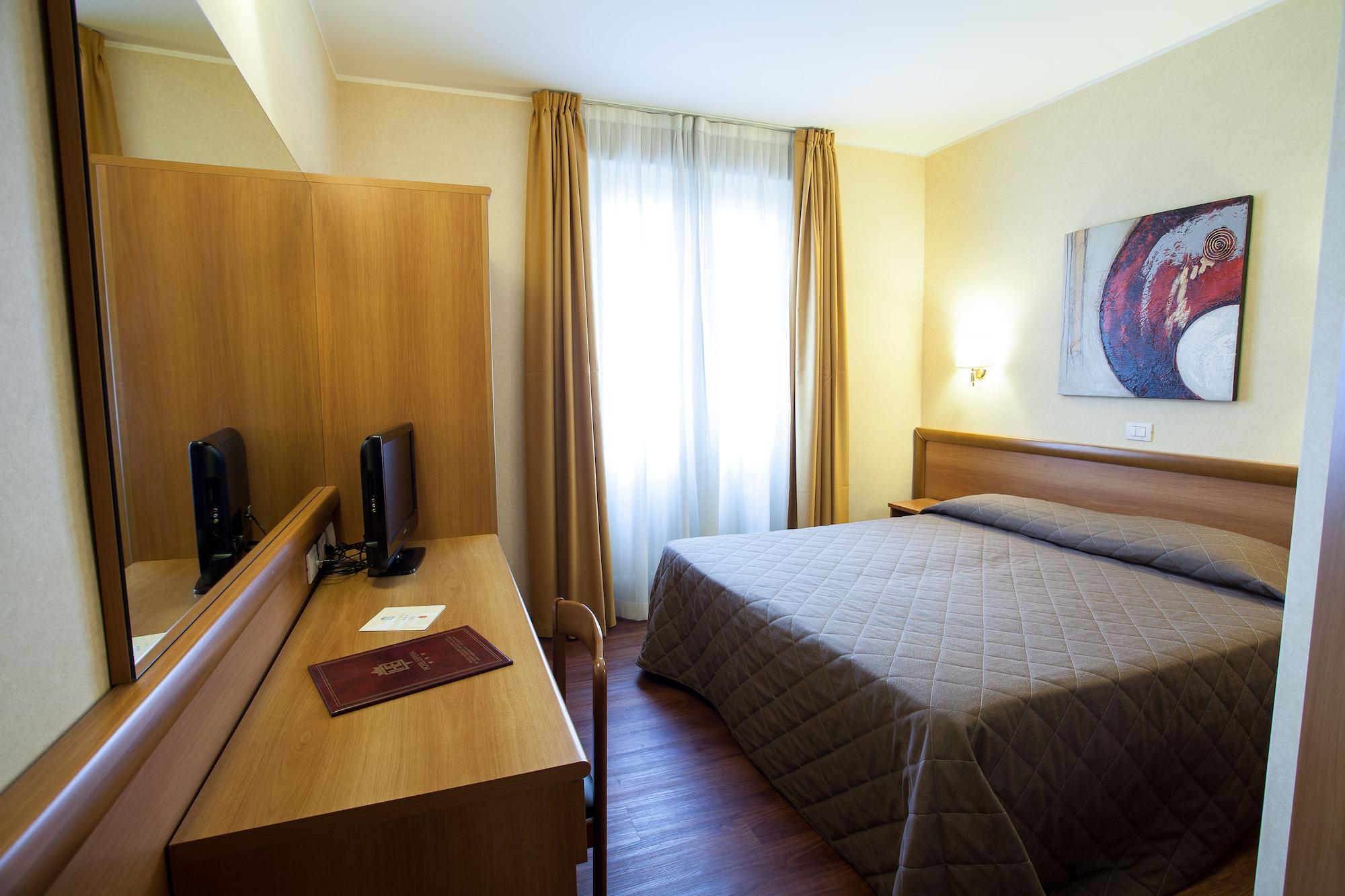 Hotel Esperia Ро Екстериор снимка