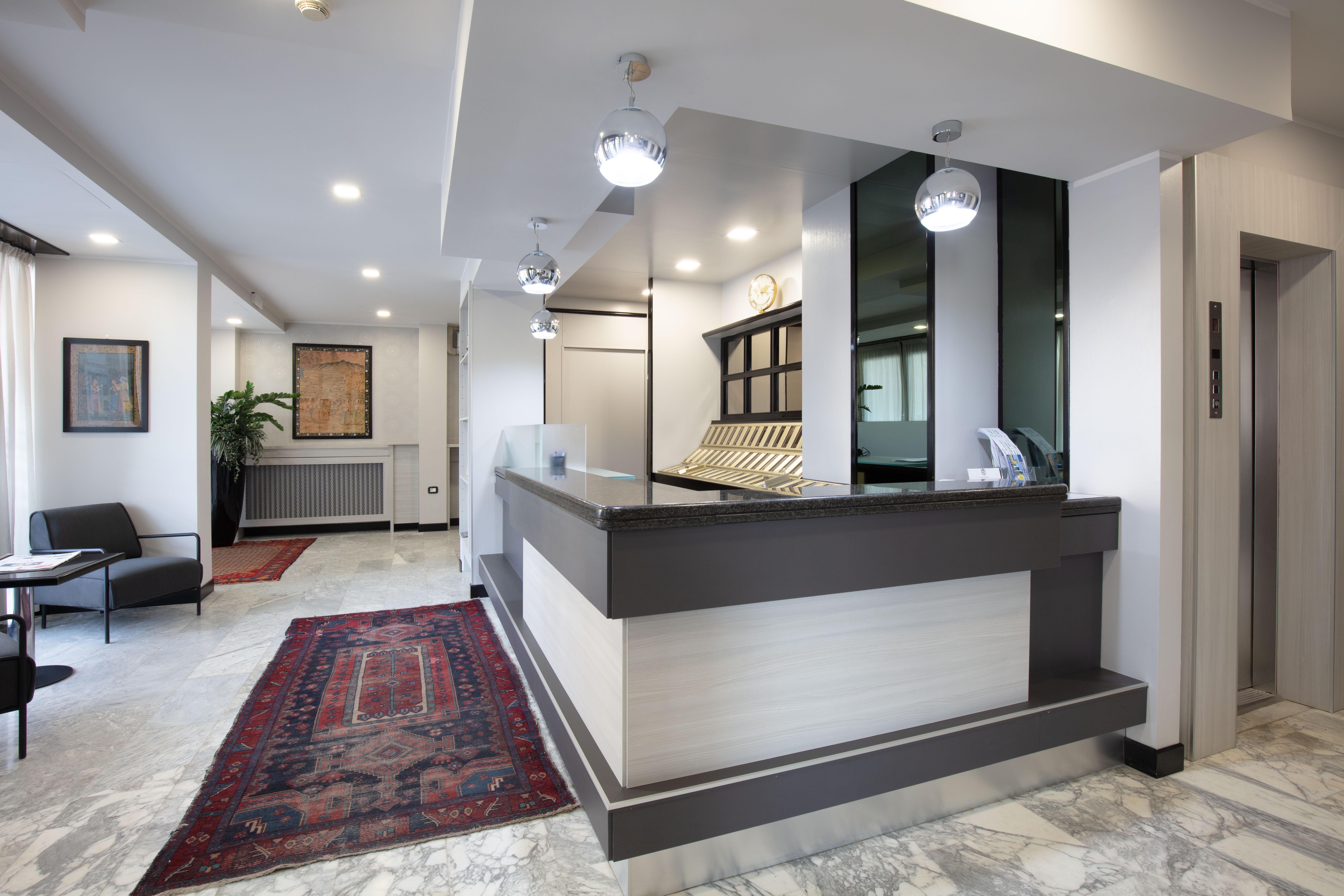 Hotel Esperia Ро Екстериор снимка