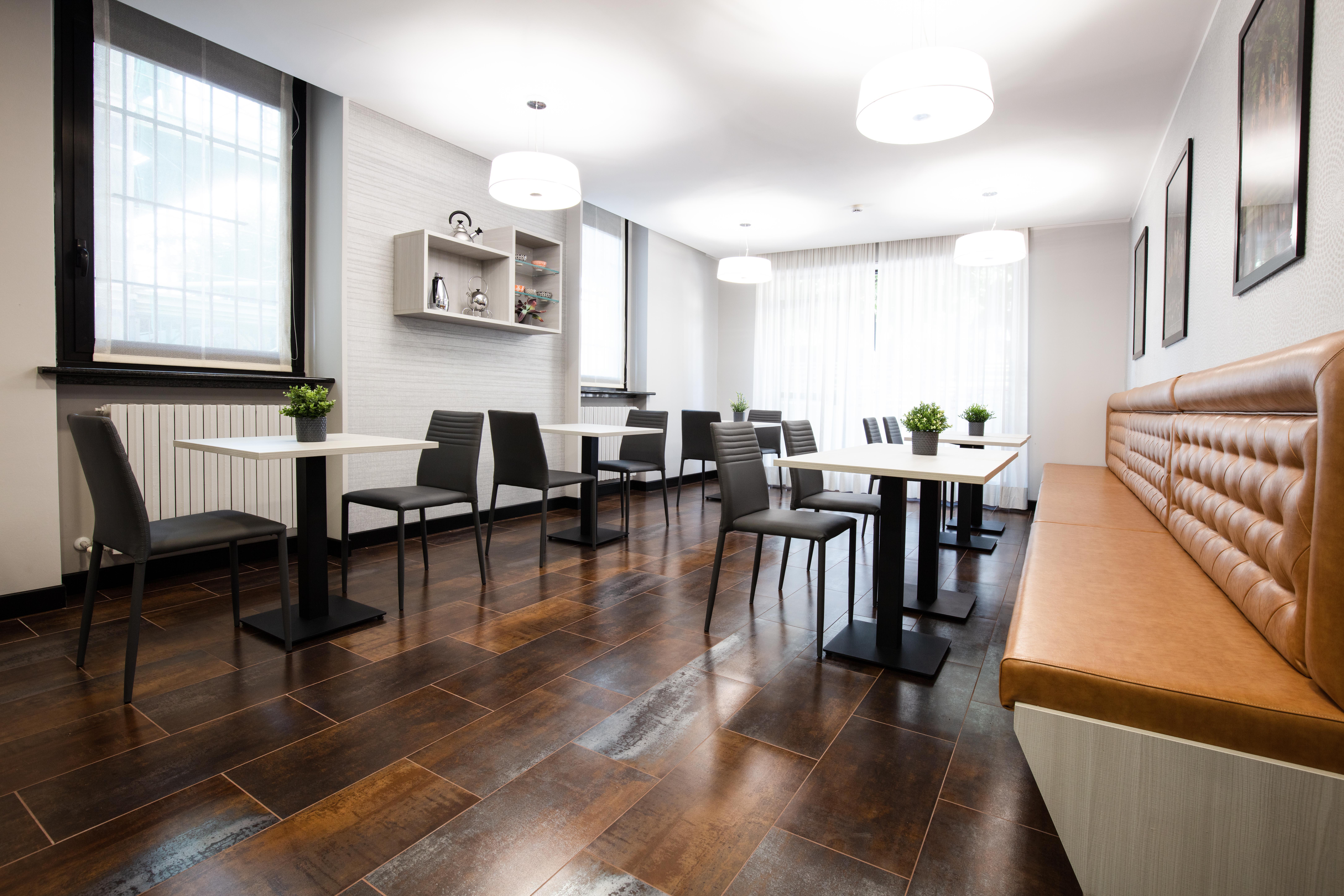 Hotel Esperia Ро Екстериор снимка