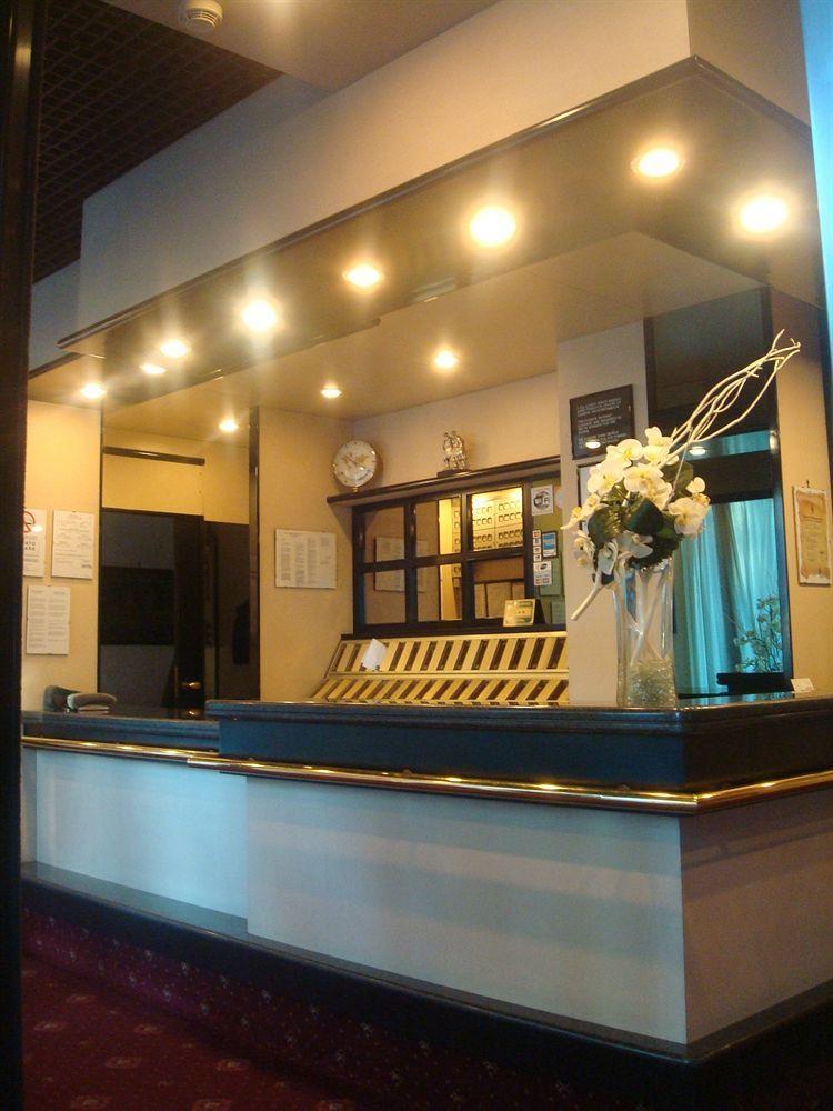 Hotel Esperia Ро Екстериор снимка